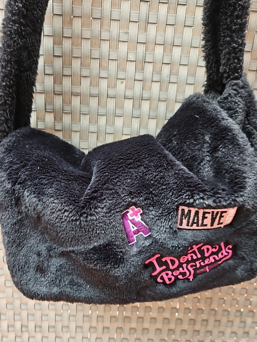 H&M Netflix Sex Education Maeve Wiley Black Faux Fur Crossbody Bag Pink Patch
